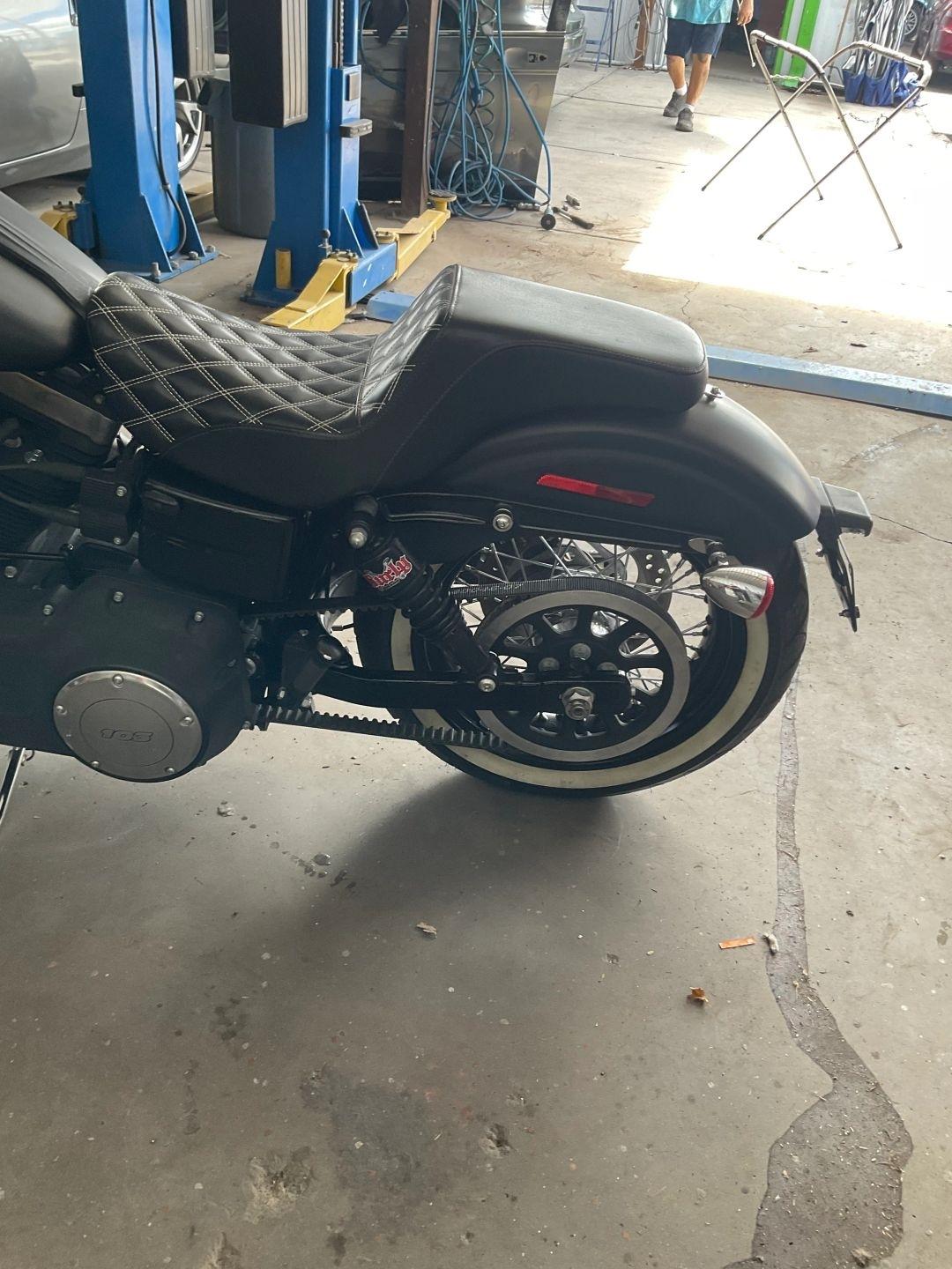 Harley-Davidson FXDB103  2015