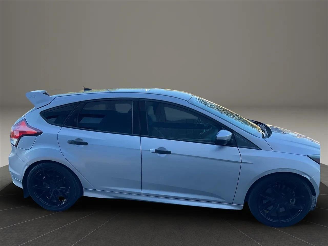 Ford Focus  2014