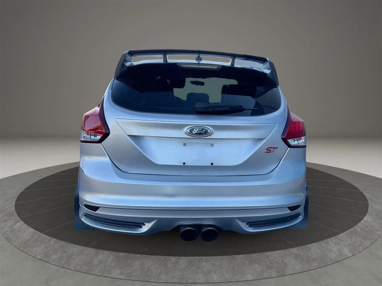 Ford Focus  2014