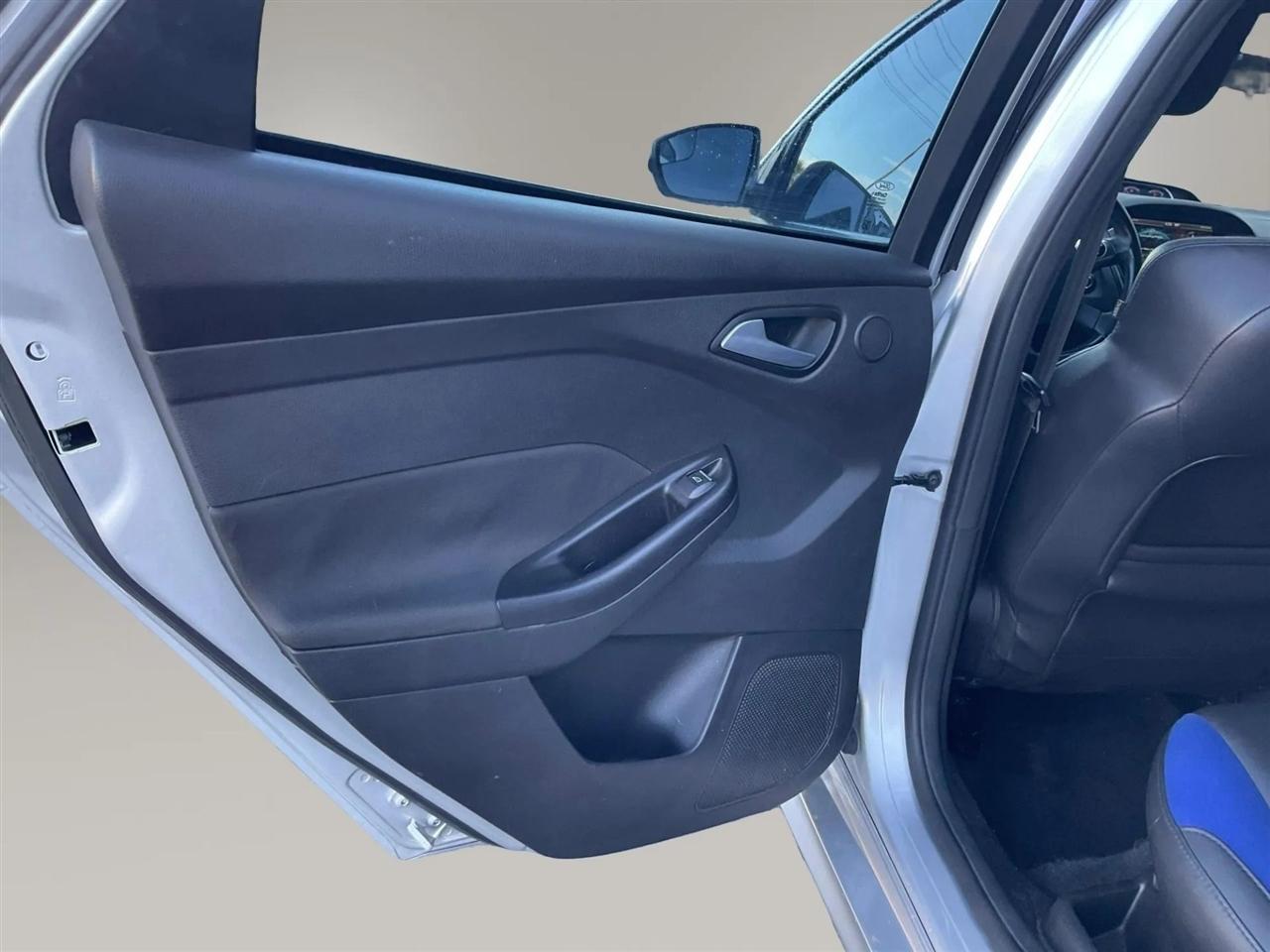 Ford Focus  2014