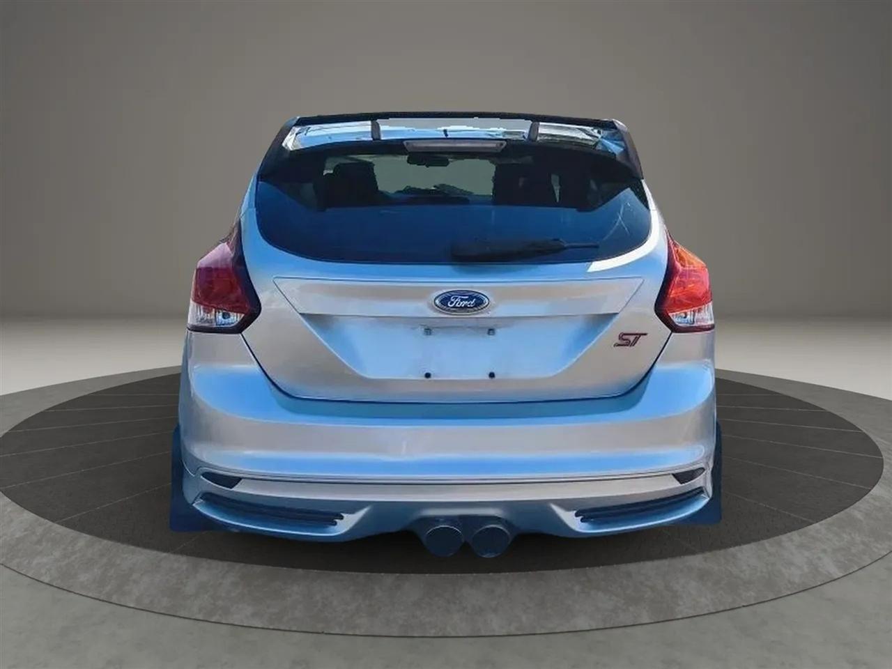 Ford Focus  2014