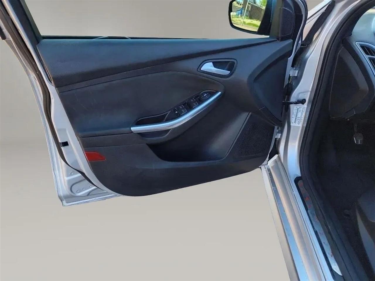 Ford Focus  2014