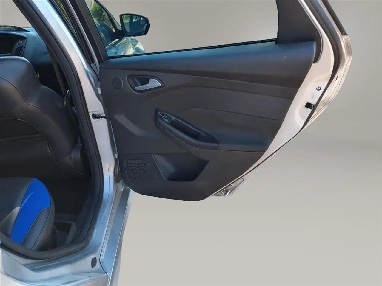 Ford Focus  2014