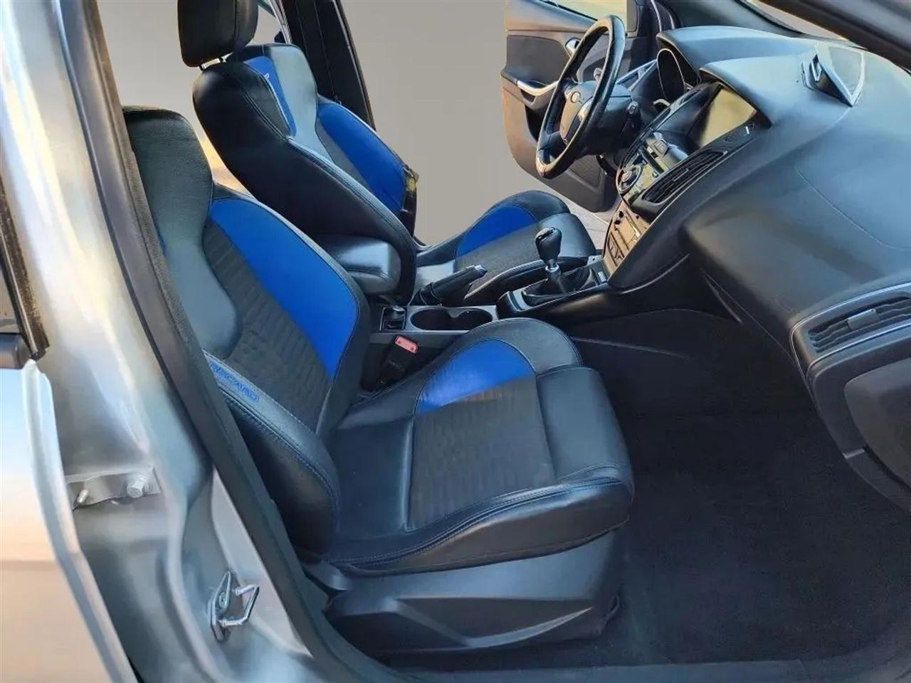 Ford Focus  2014