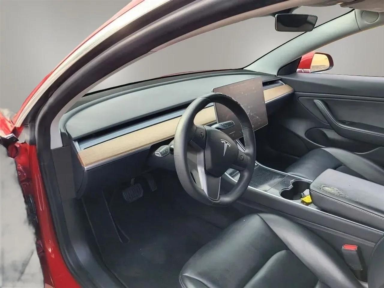 Tesla Model 3  2020