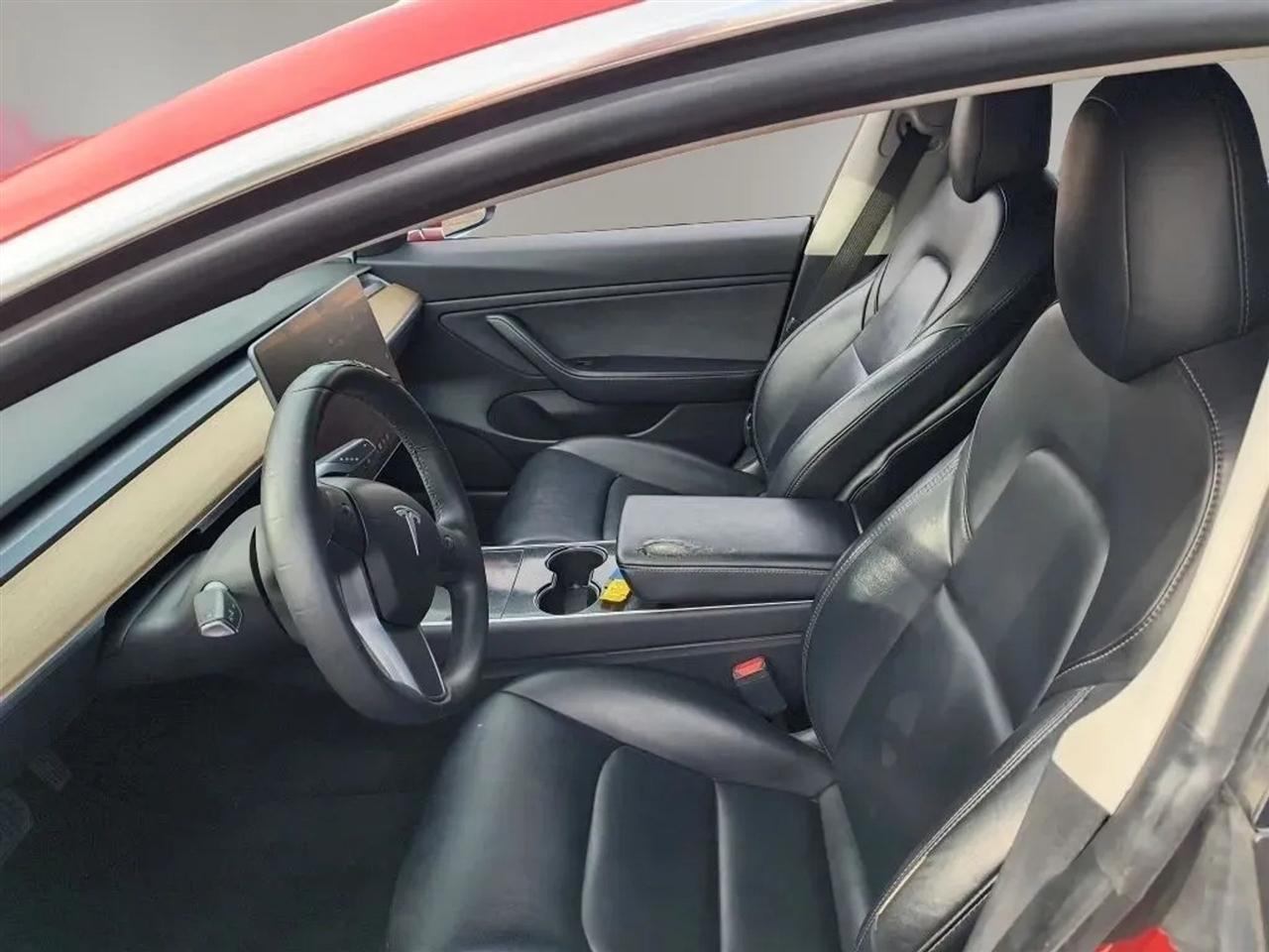 Tesla Model 3  2020