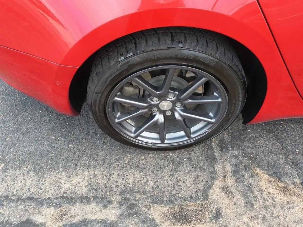 Tesla Model 3  2020