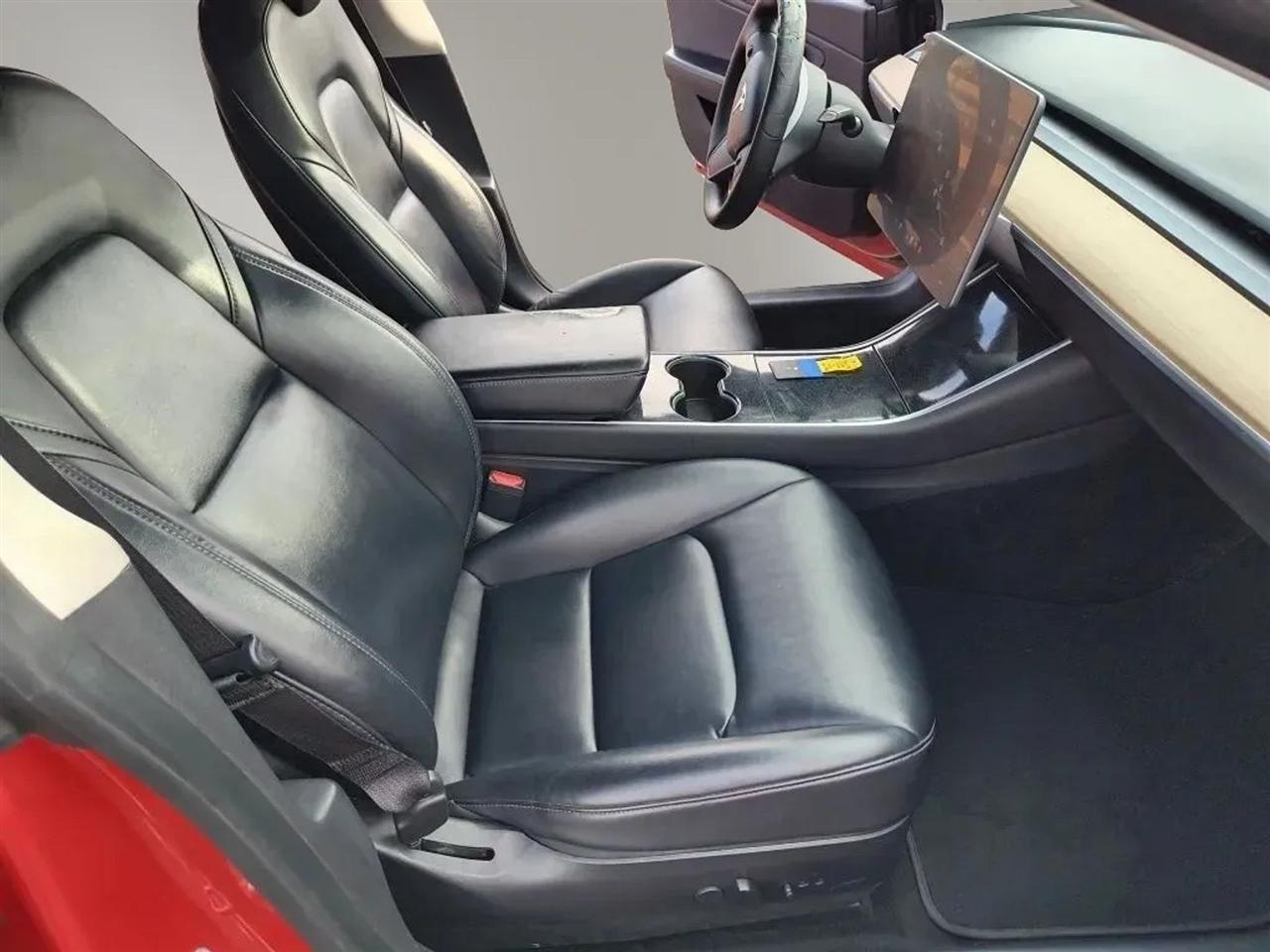 Tesla Model 3  2020