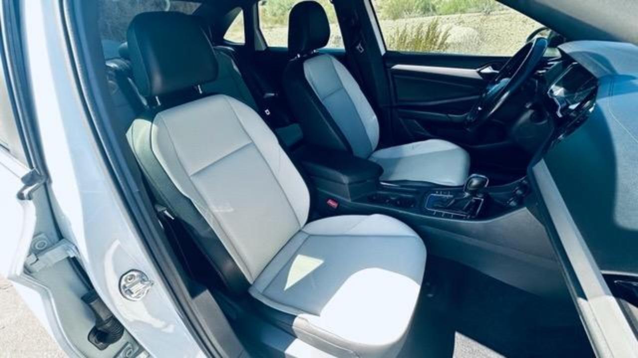 Volkswagen Jetta 1.4T R-Line 8A 2019
