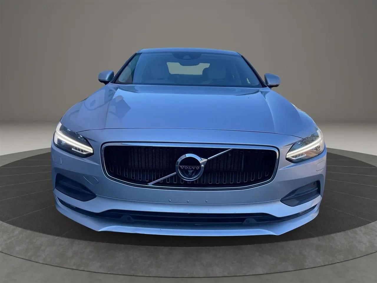 Volvo S90  2018