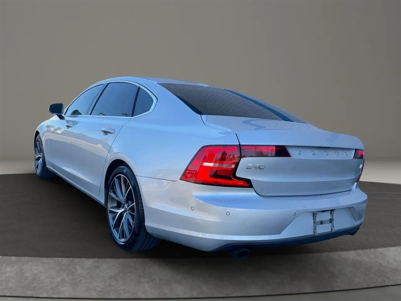Volvo S90  2018