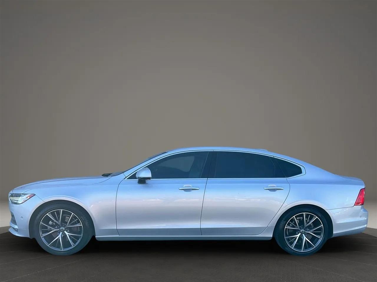 Volvo S90  2018