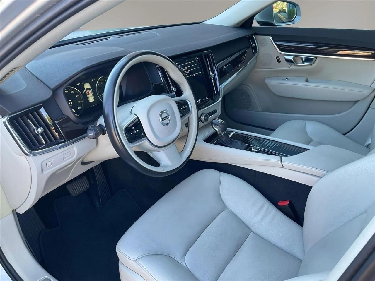 Volvo S90  2018