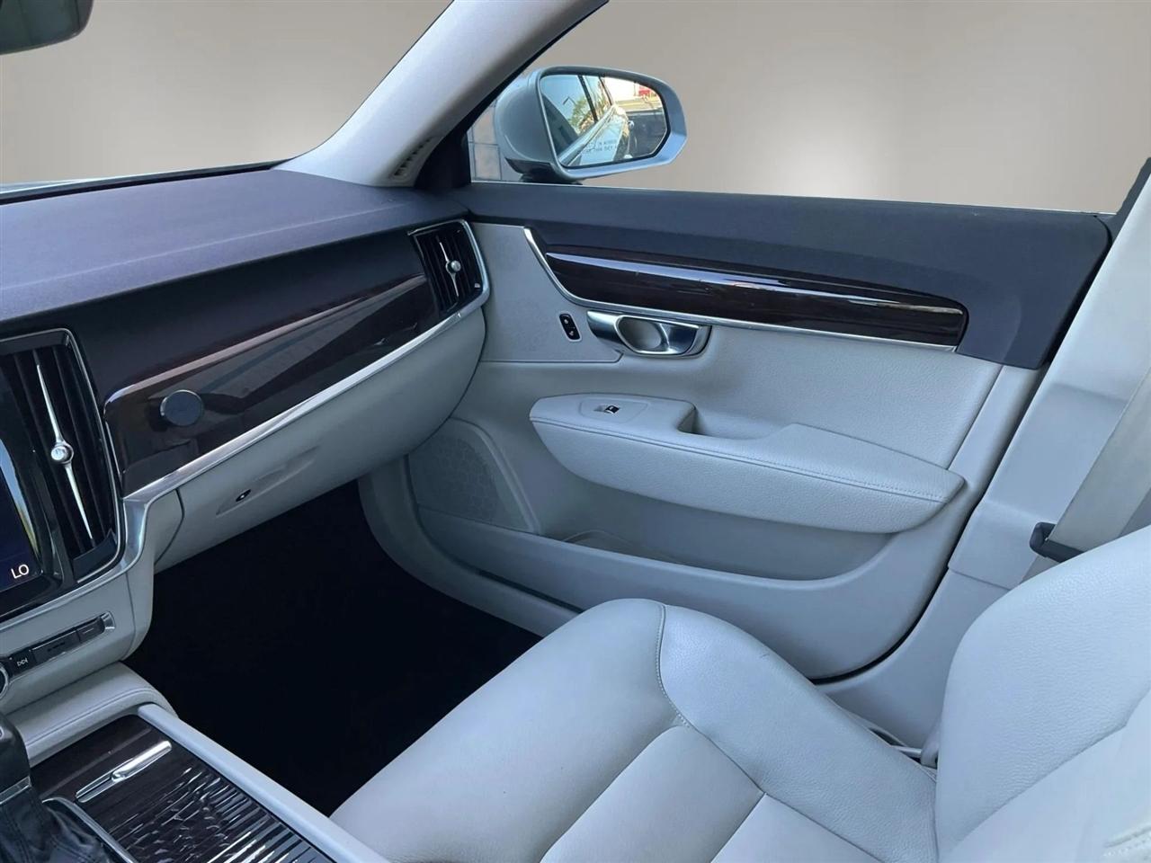 Volvo S90  2018