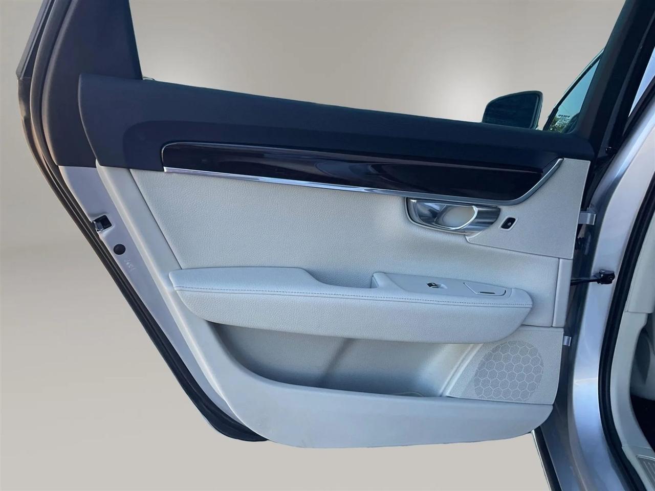 Volvo S90  2018