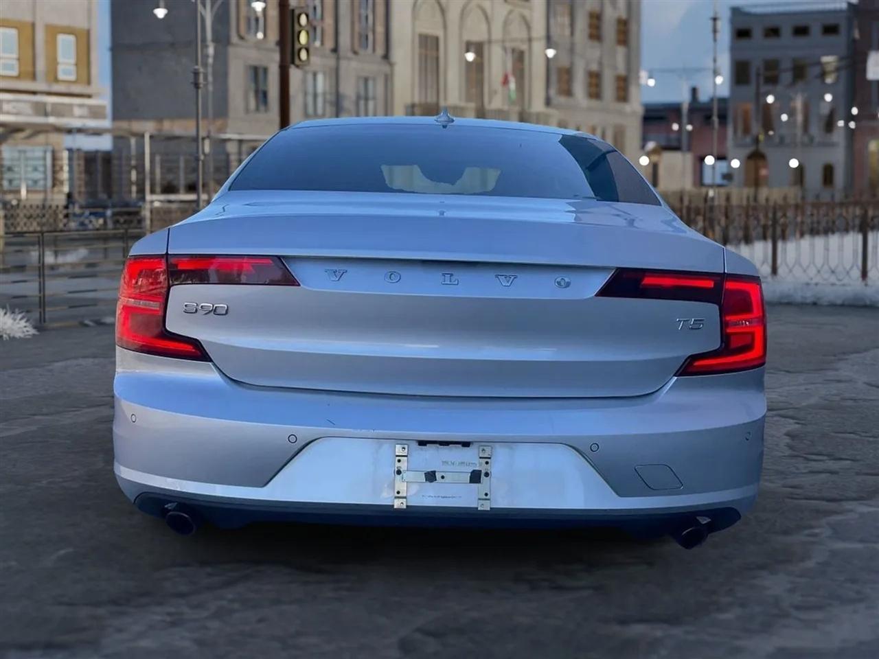 Volvo S90  2018