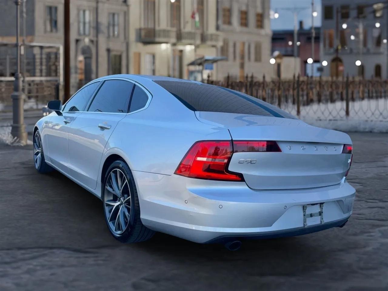 Volvo S90  2018