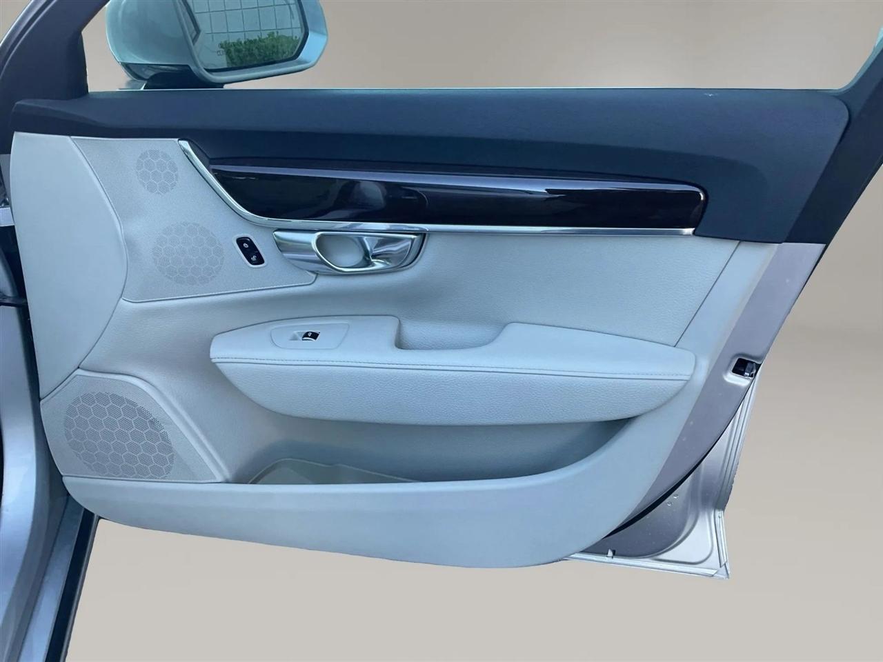 Volvo S90  2018