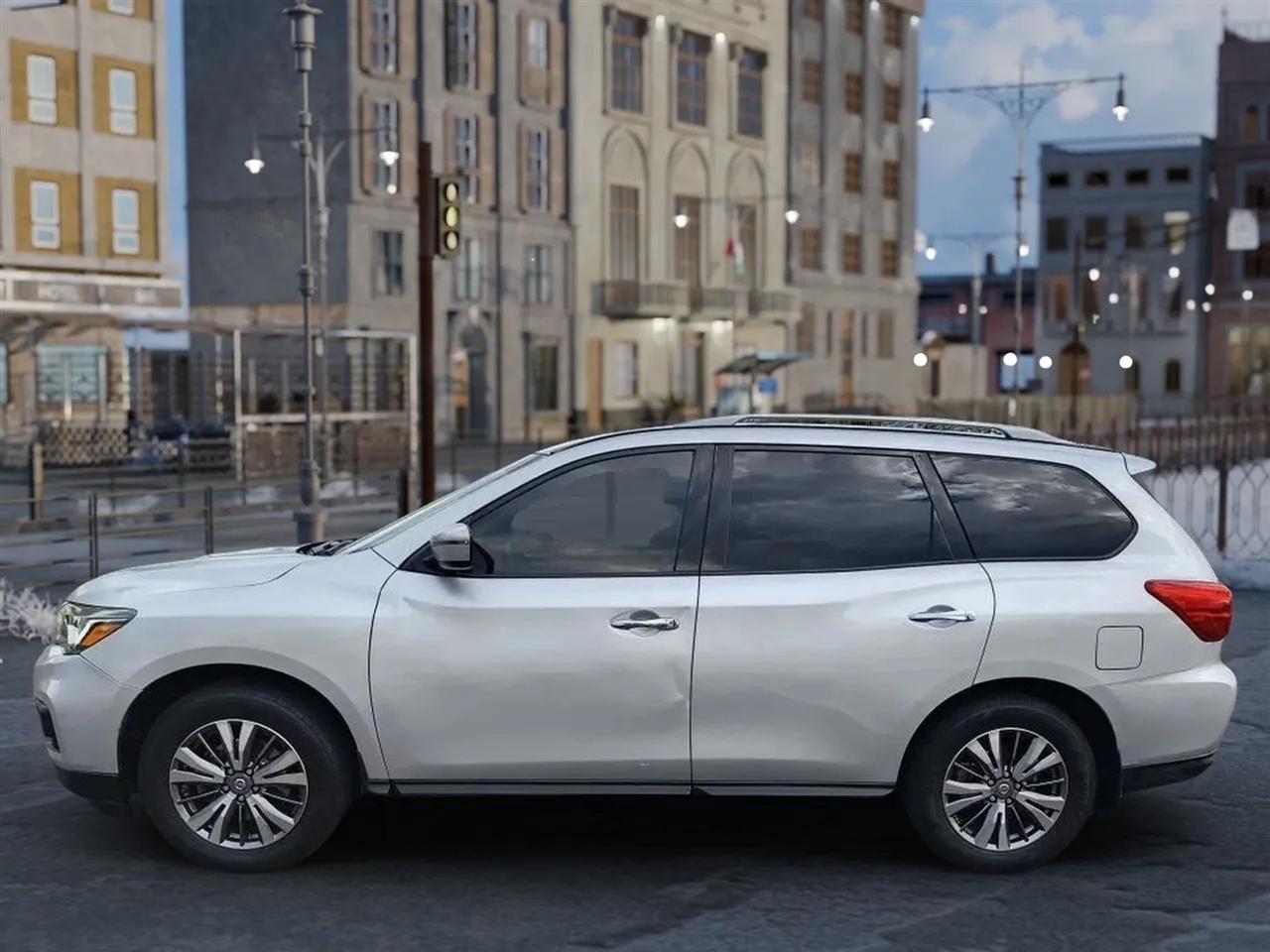 Nissan Pathfinder  2018