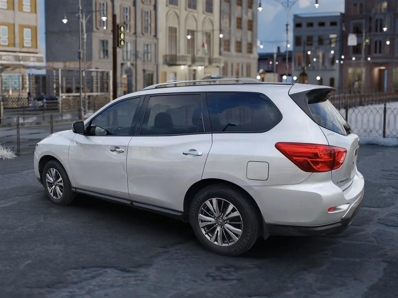Nissan Pathfinder  2018