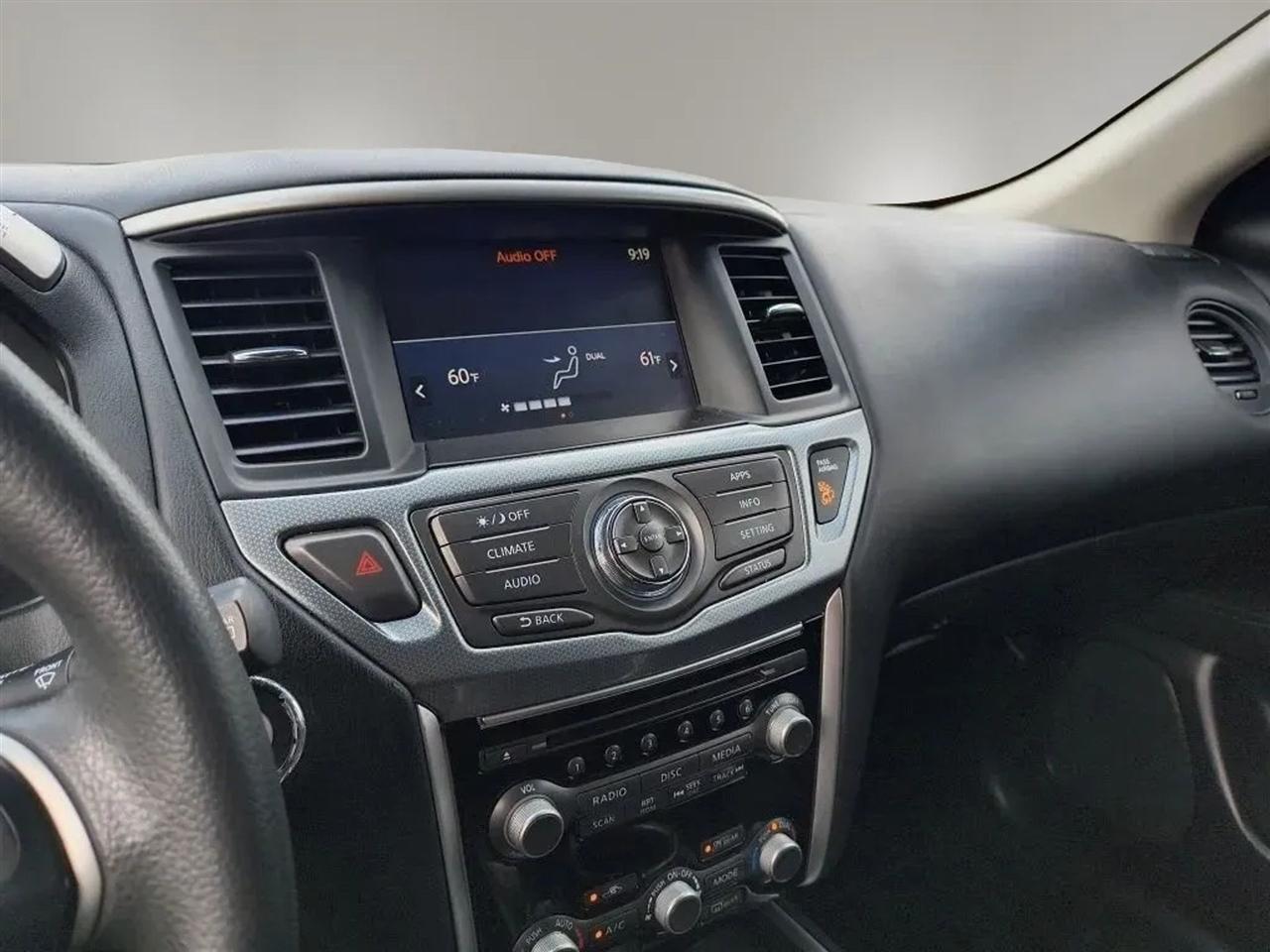 Nissan Pathfinder  2018