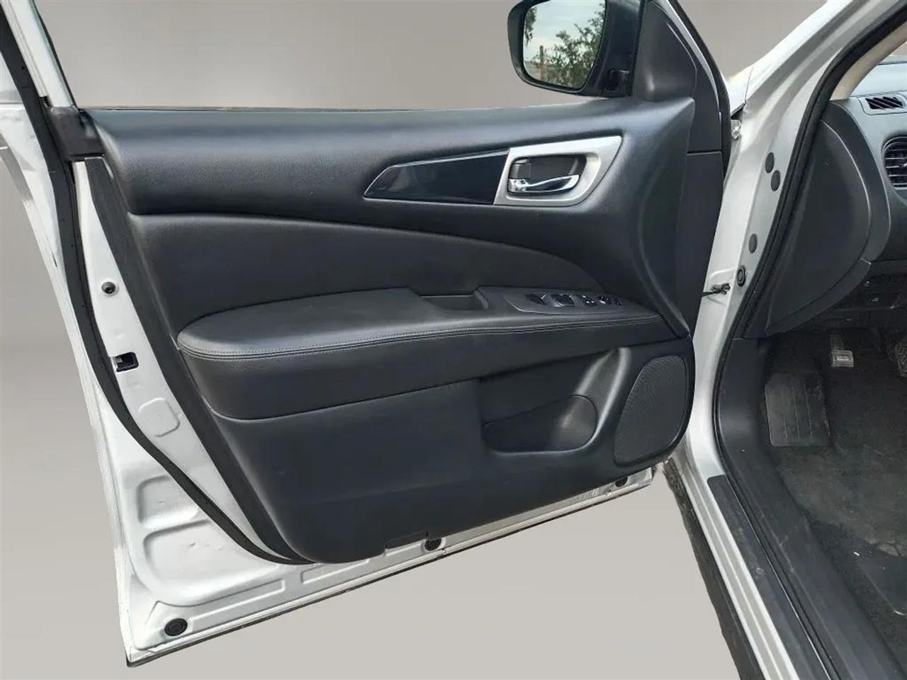 Nissan Pathfinder  2018