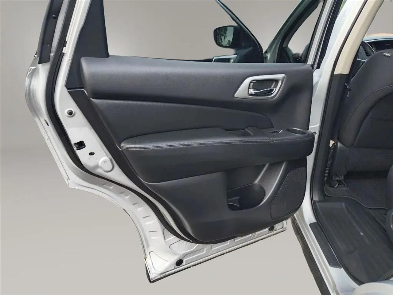 Nissan Pathfinder  2018