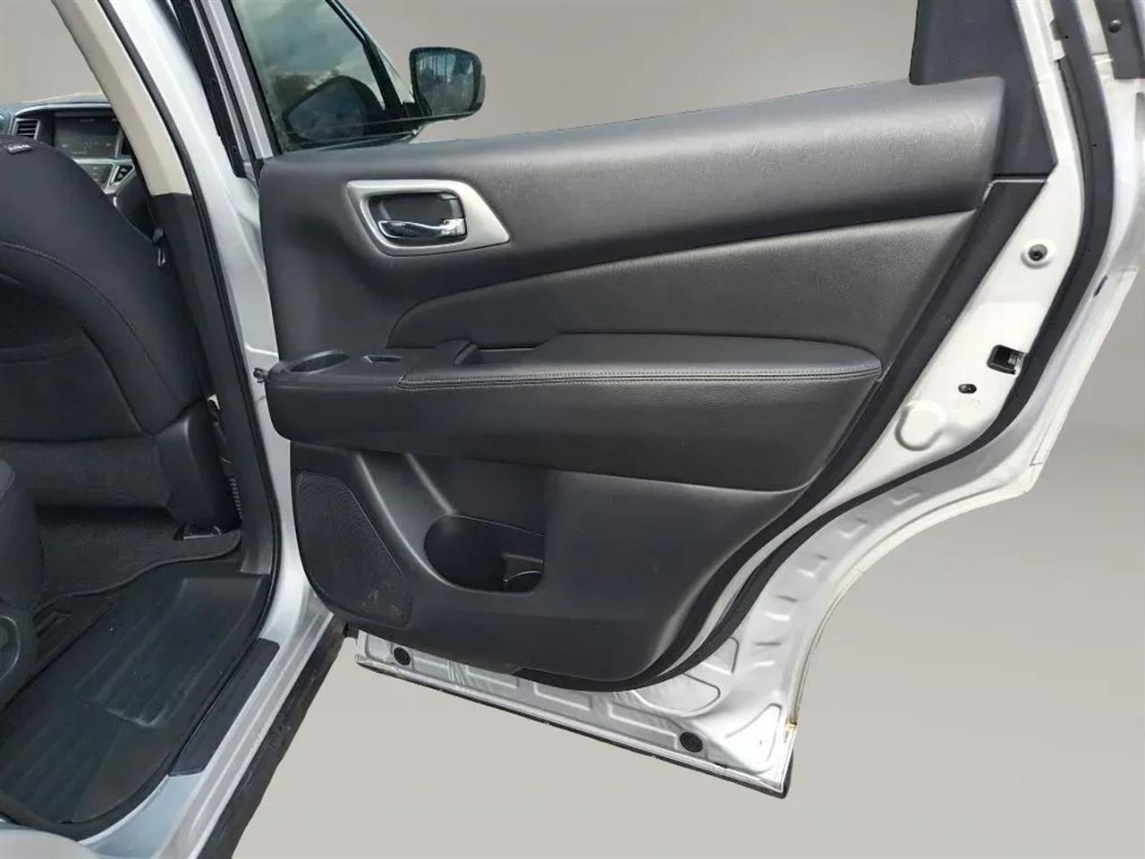Nissan Pathfinder  2018