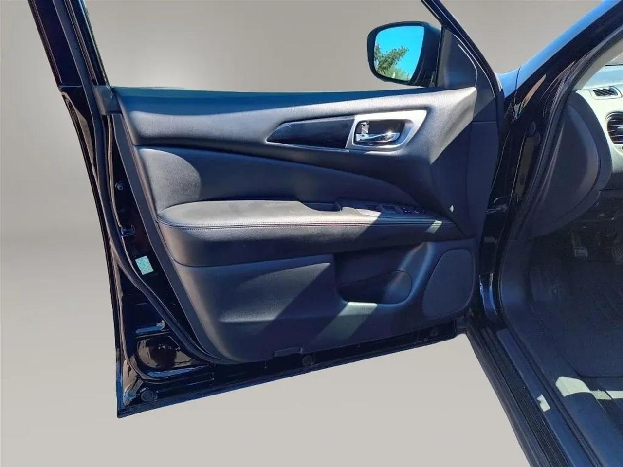 Nissan Pathfinder  2018