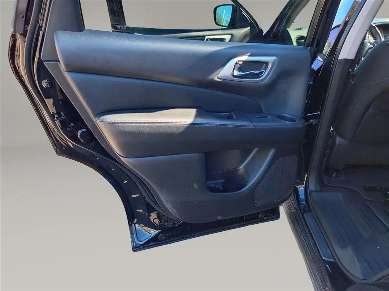 Nissan Pathfinder  2018
