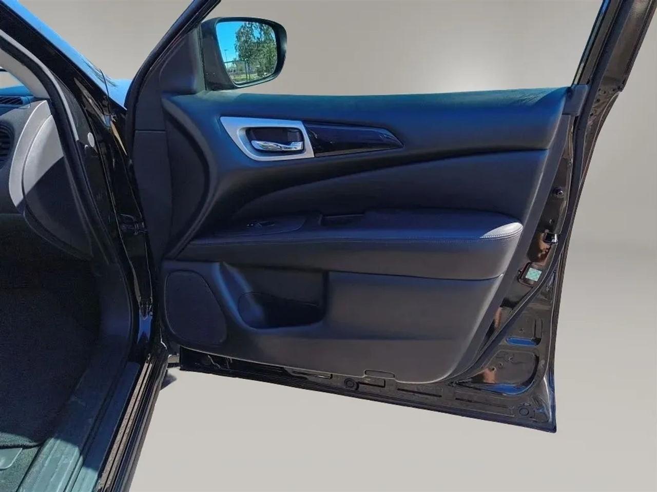 Nissan Pathfinder  2018