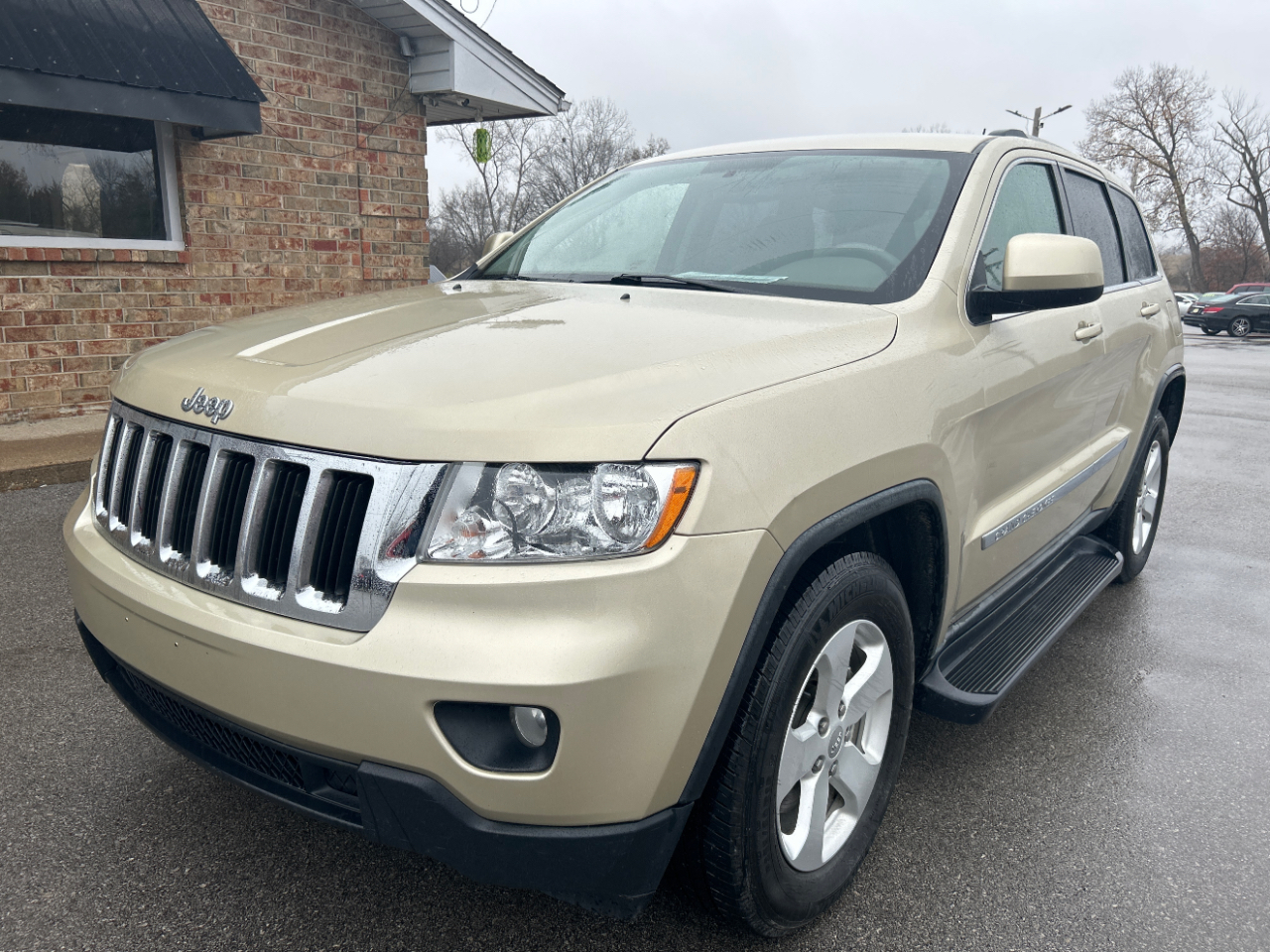 2011 Jeep Grand Cherokee 4WD 4dr Laredo
