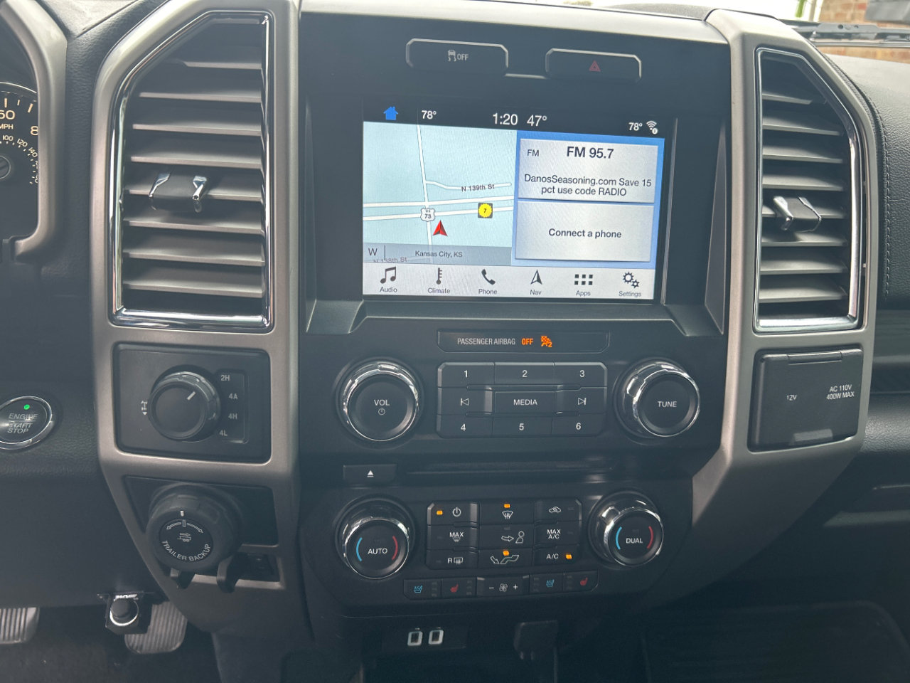 Ford F-150 4WD SuperCrew 145" King Ranch 2016 Ford F-150 4WD SuperCrew 145" King Ranch 2016