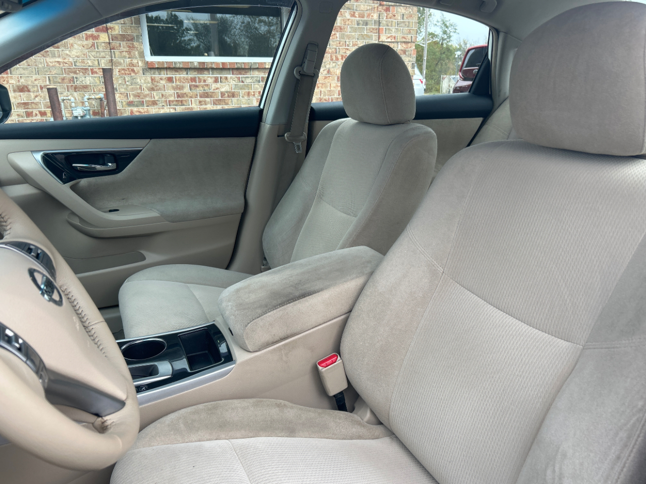 Nissan Altima 4dr Sdn I4 2.5 SV 2013 Nissan Altima 4dr Sdn I4 2.5 SV 2013