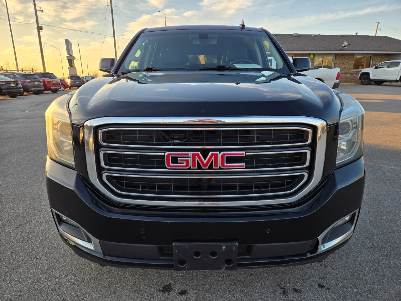 GMC Yukon XL 4WD 4dr SLE 2017