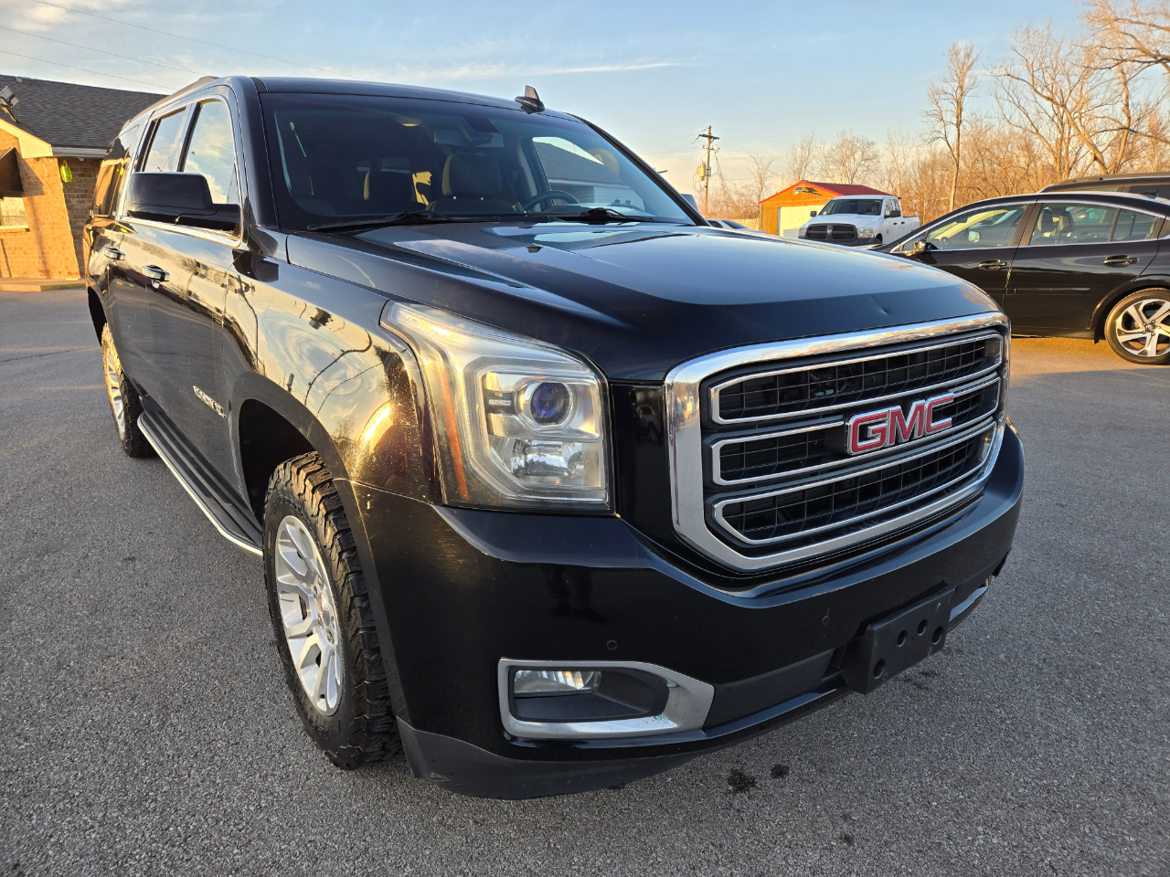 GMC Yukon XL 4WD 4dr SLE 2017