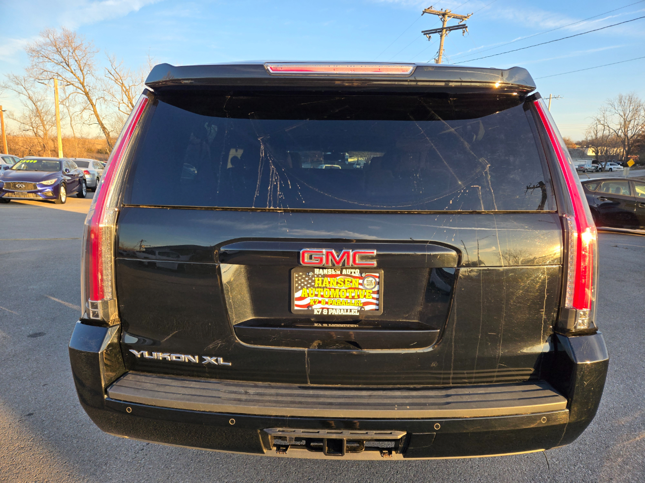 GMC Yukon XL 4WD 4dr SLE 2017