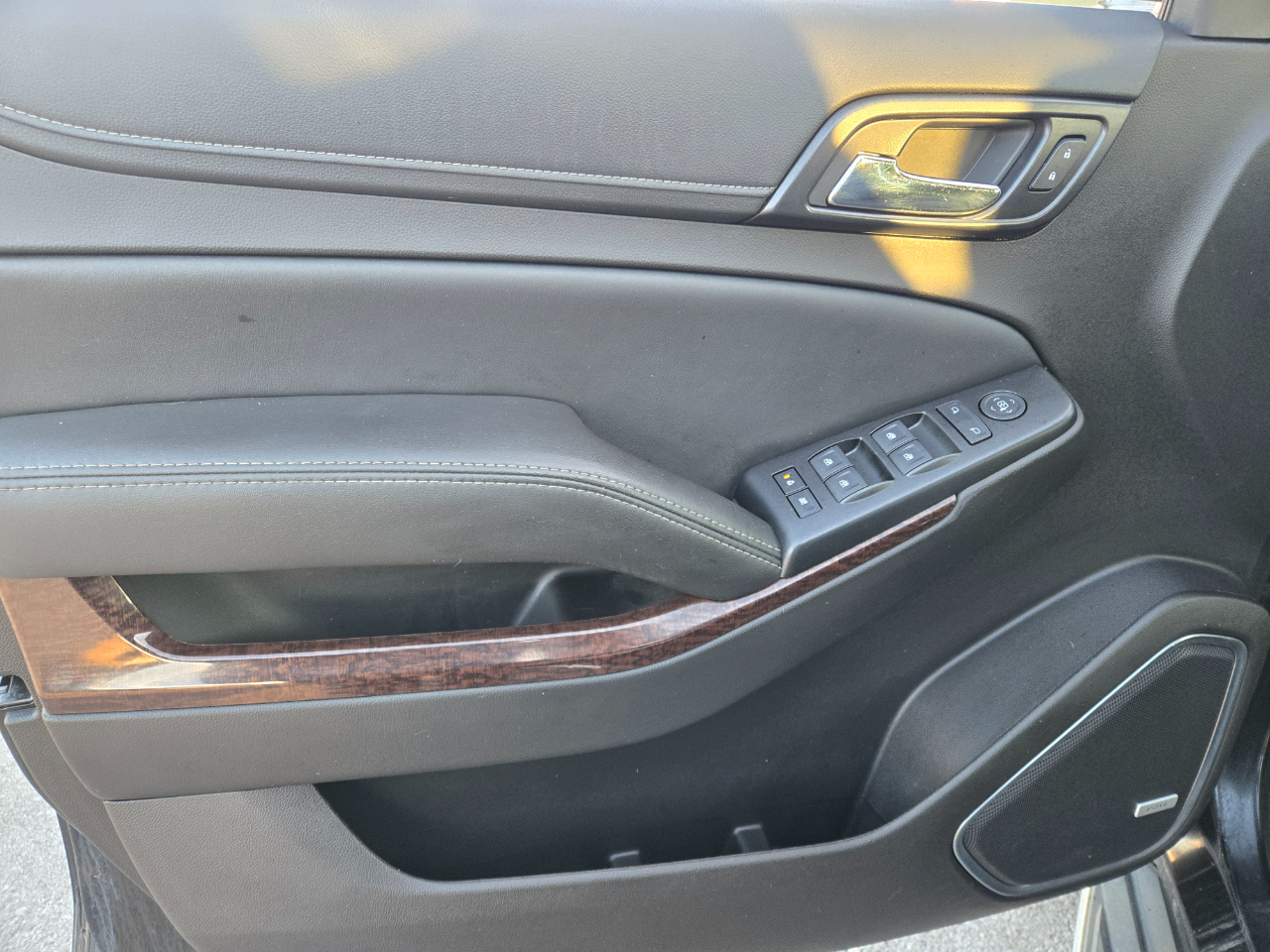 GMC Yukon XL 4WD 4dr SLE 2017