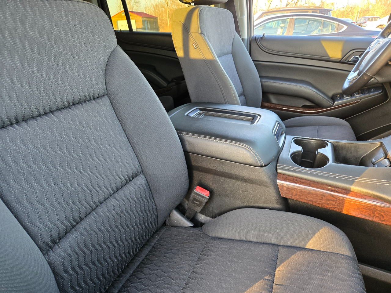 GMC Yukon XL 4WD 4dr SLE 2017