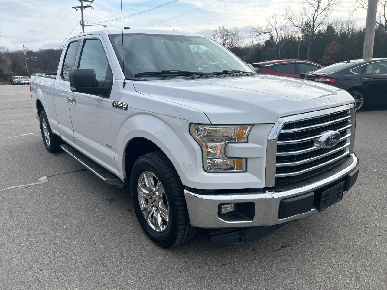 Ford F-150 2WD SuperCab 145" Lariat 2016