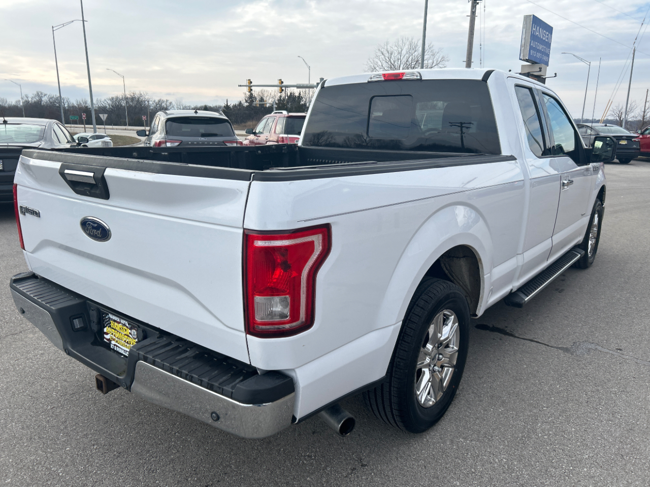 Ford F-150 2WD SuperCab 145" Lariat 2016