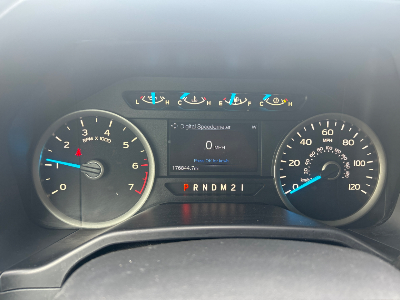 Ford F-150 2WD SuperCab 145" Lariat 2016