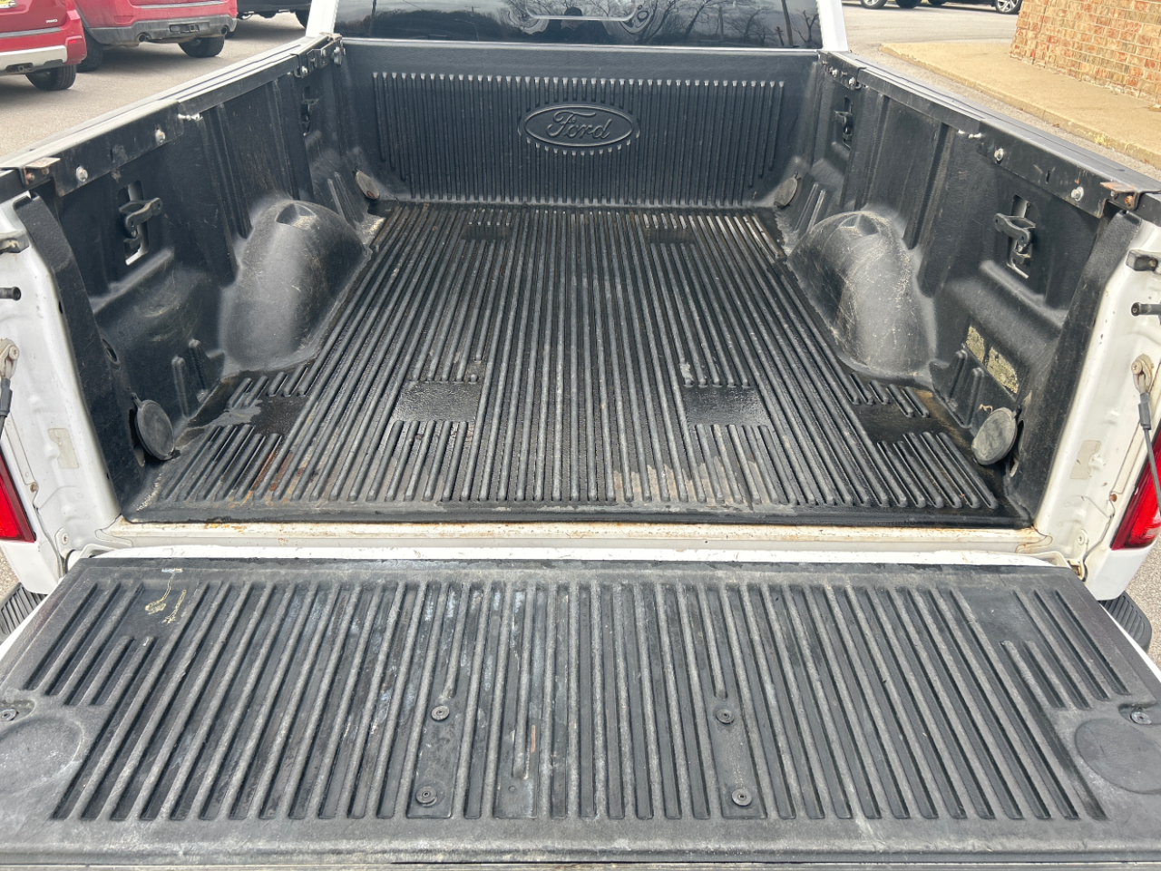 Ford F-150 2WD SuperCab 145" Lariat 2016