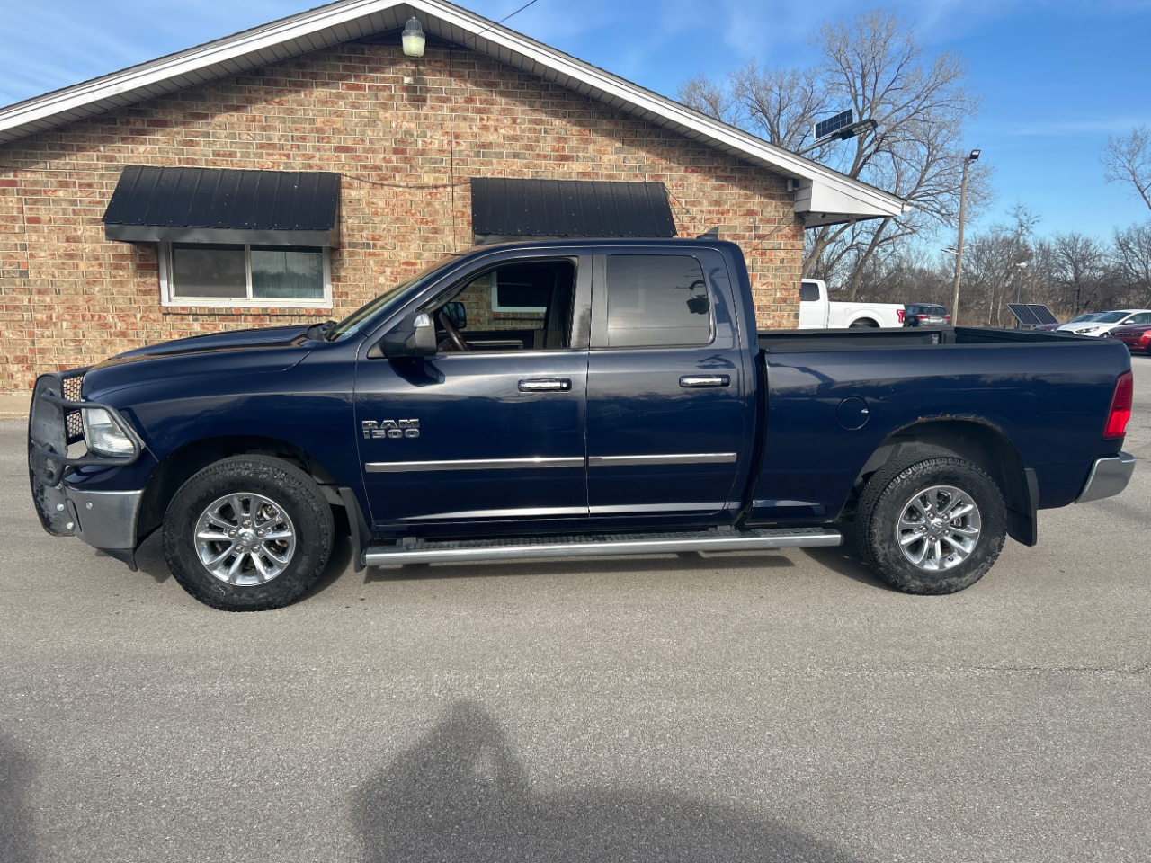 RAM 1500 4WD Quad Cab 140.5" Big Horn 2016