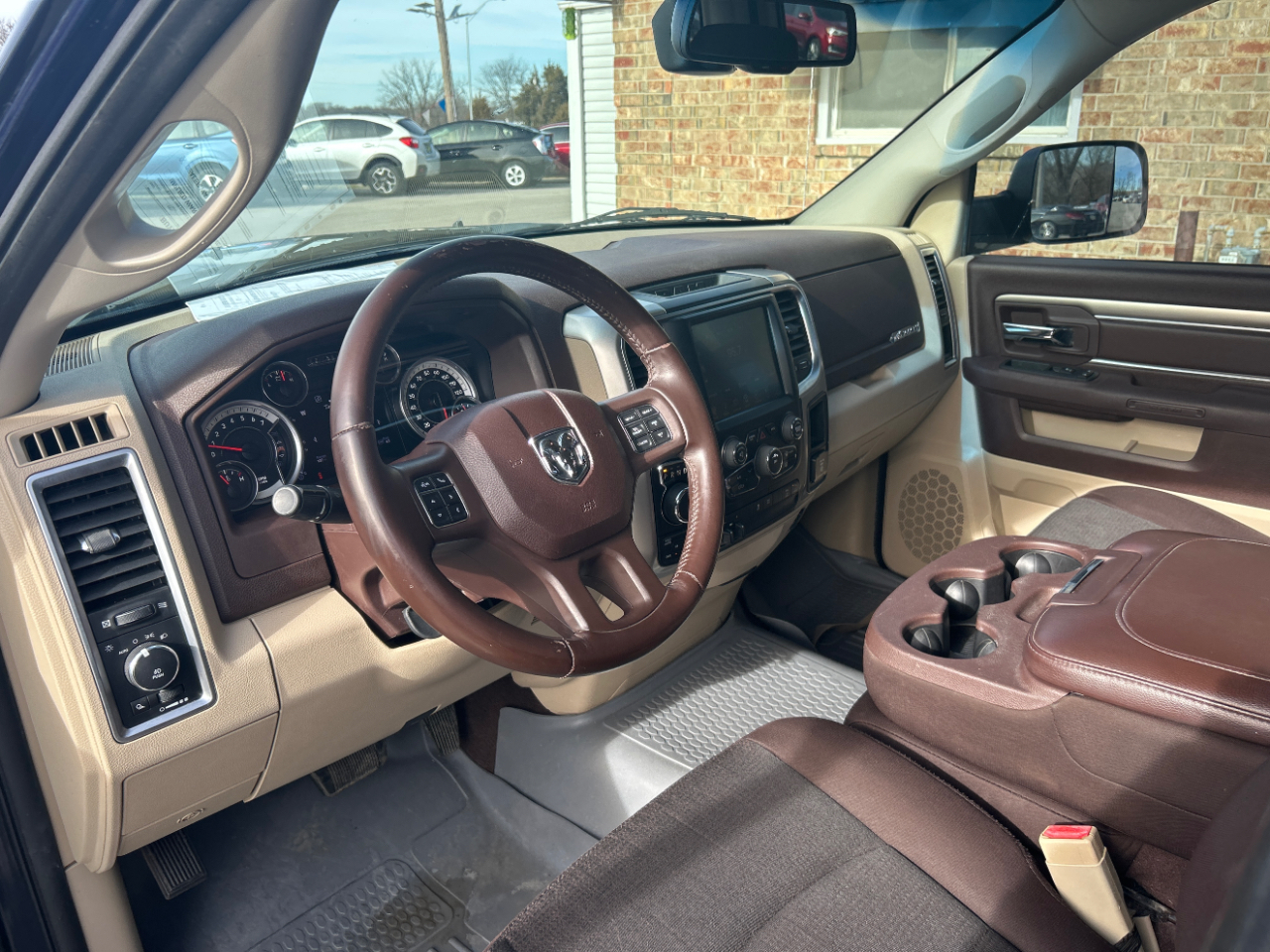 RAM 1500 4WD Quad Cab 140.5" Big Horn 2016