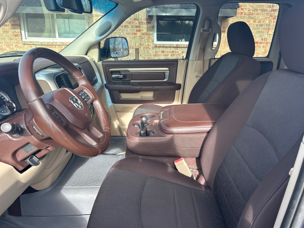 RAM 1500 4WD Quad Cab 140.5" Big Horn 2016