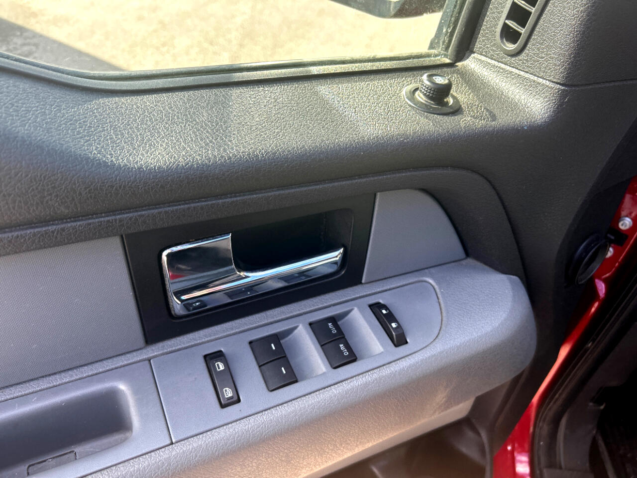 Ford F-150 4WD SuperCrew 145" XLT 2014