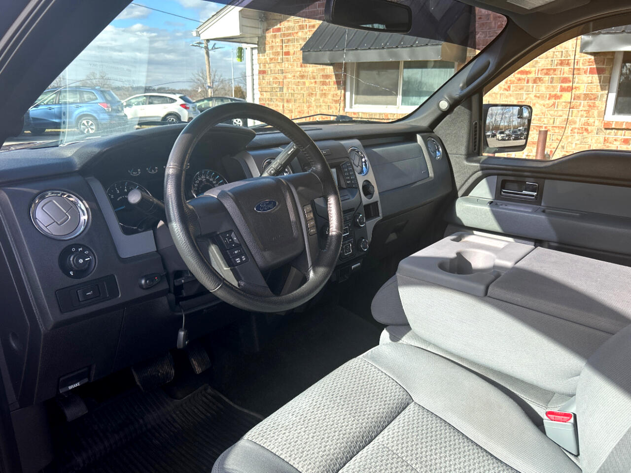 Ford F-150 4WD SuperCrew 145" XLT 2014