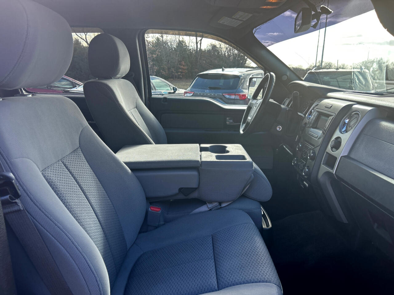 Ford F-150 4WD SuperCrew 145" XLT 2014