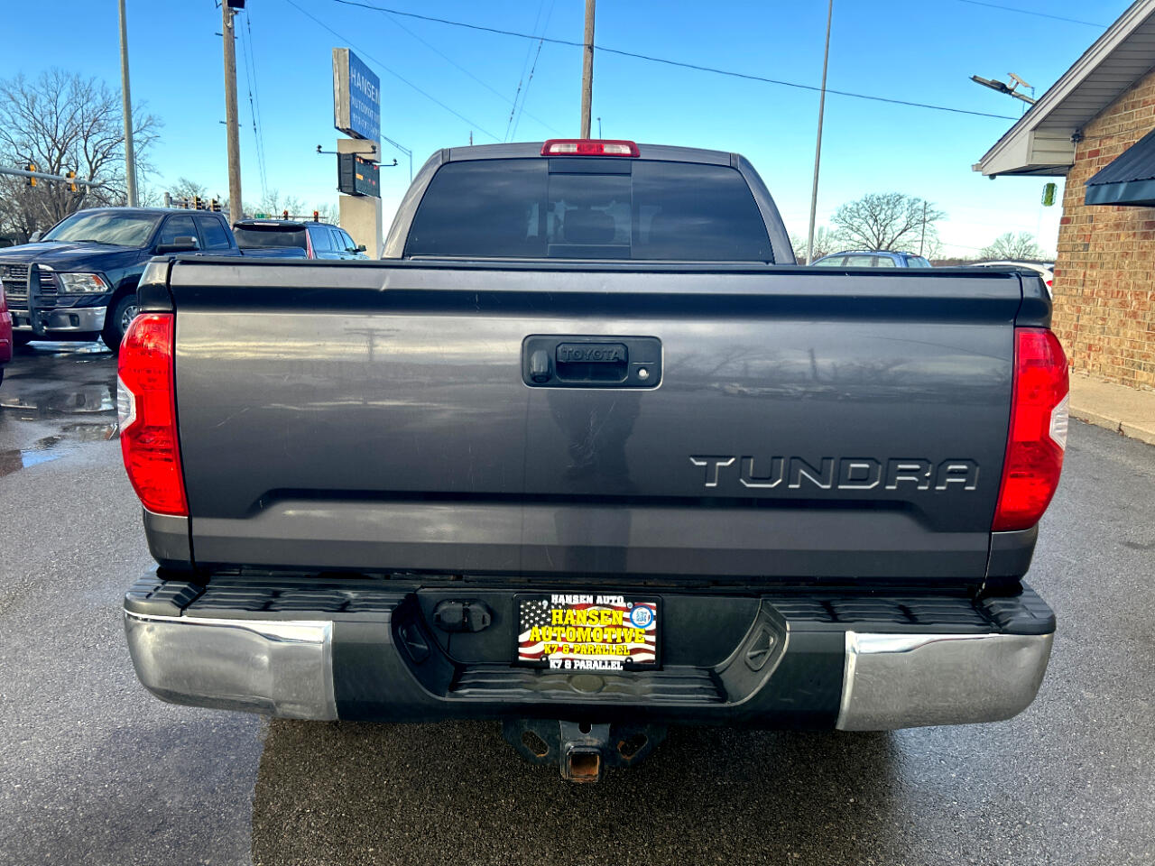 Toyota Tundra 2WD Truck Double Cab 4.6L V8 6-Spd AT SR5 (Natl) 2016
